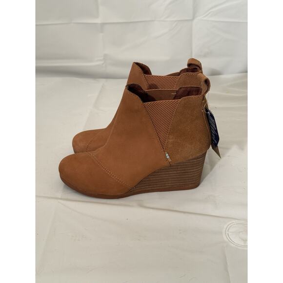TOMS Kelsey Chelsea Slip-On Leather/Elastic Wedge Bootie US 7 Tan Oiled Nubuck - Picture 1 of 12